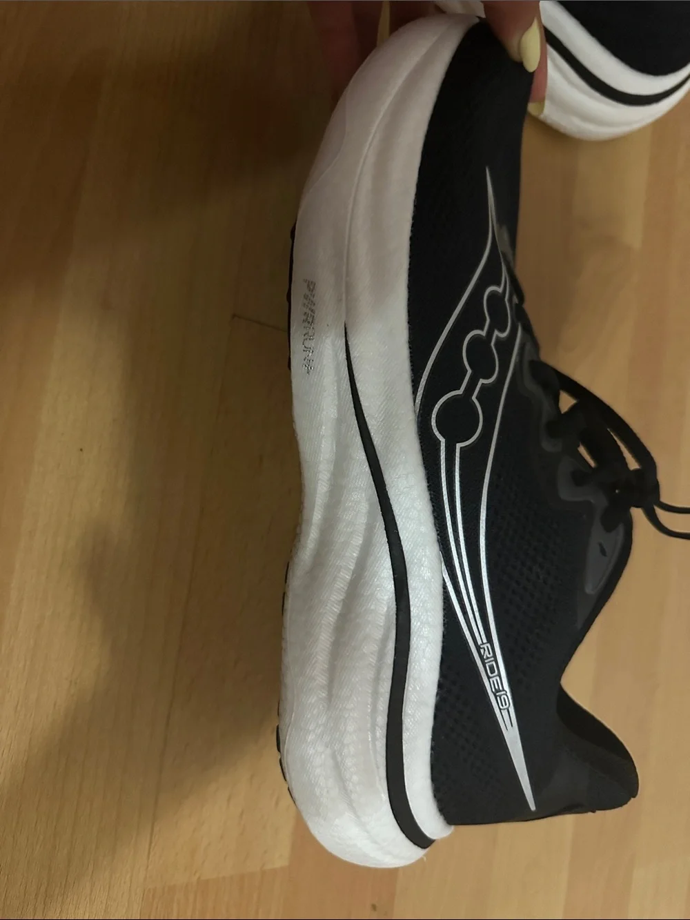 Saucony Ride 19 Running Shoes